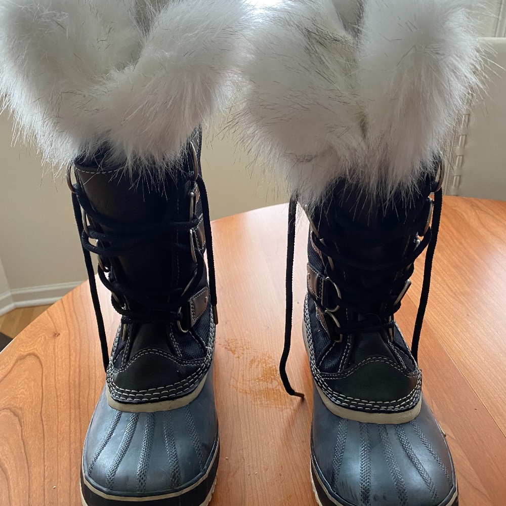 Sorel Joan of Arctic X Celebration winter boots with inner felt boot/faux fur